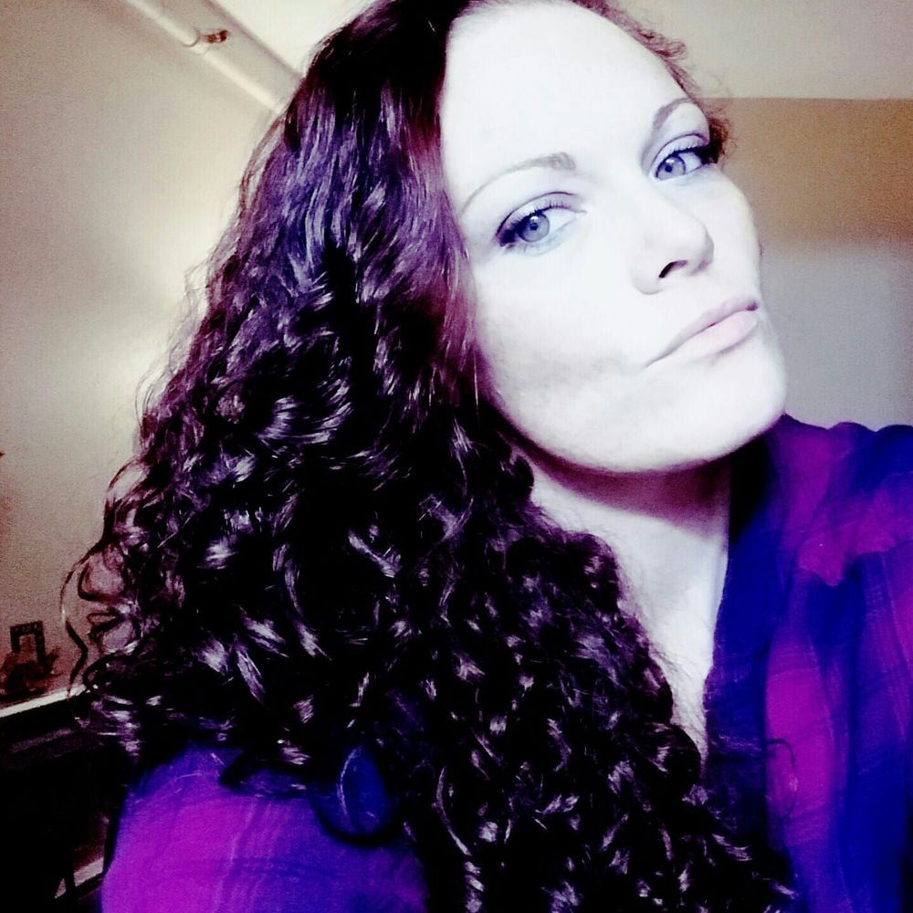 Meet your Posher, Alicia